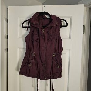 Women's Sleeveless Burgundy Utility Vest Size L